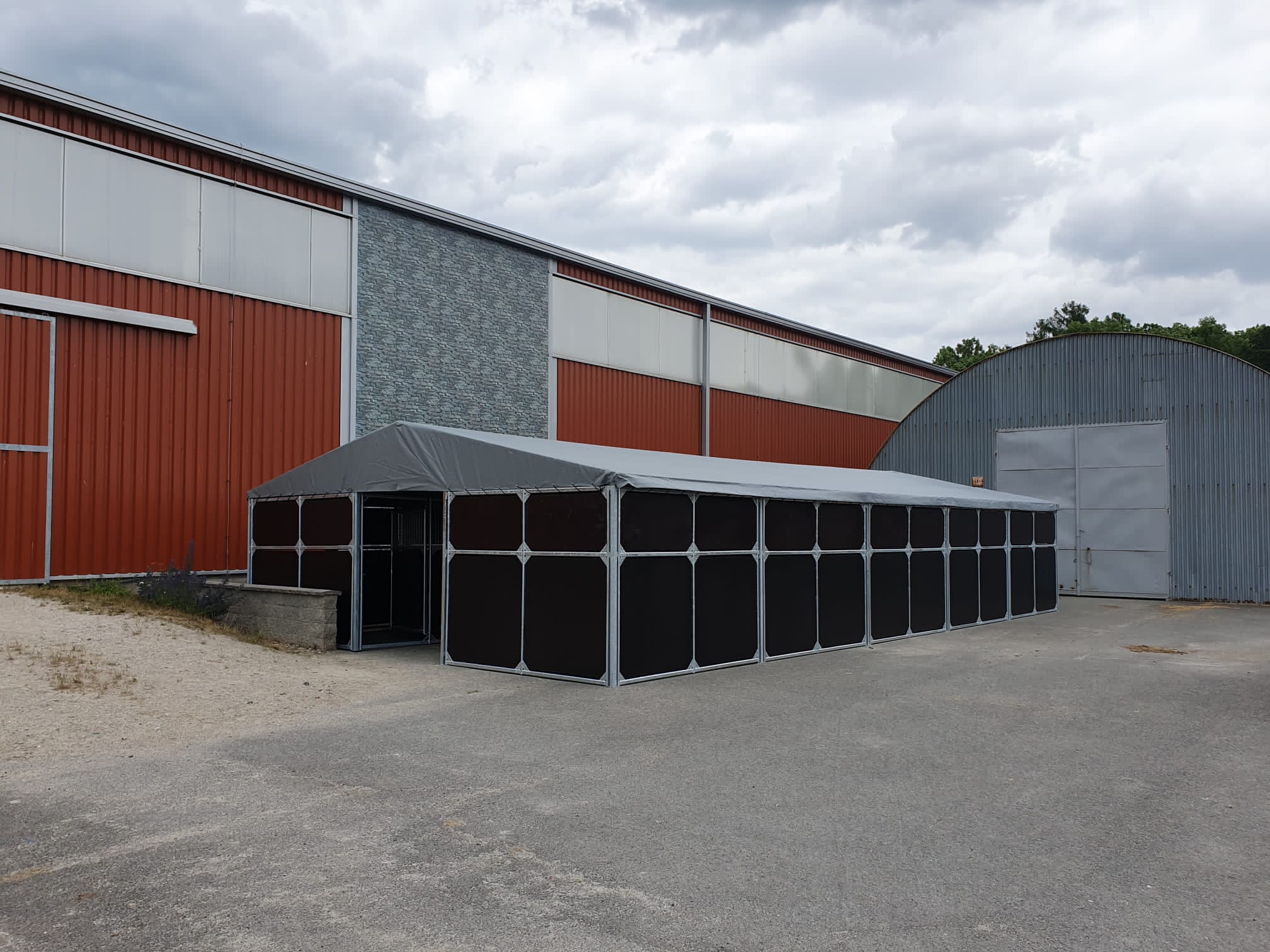 Stany pro koně a jejich výhody při ustájení koní